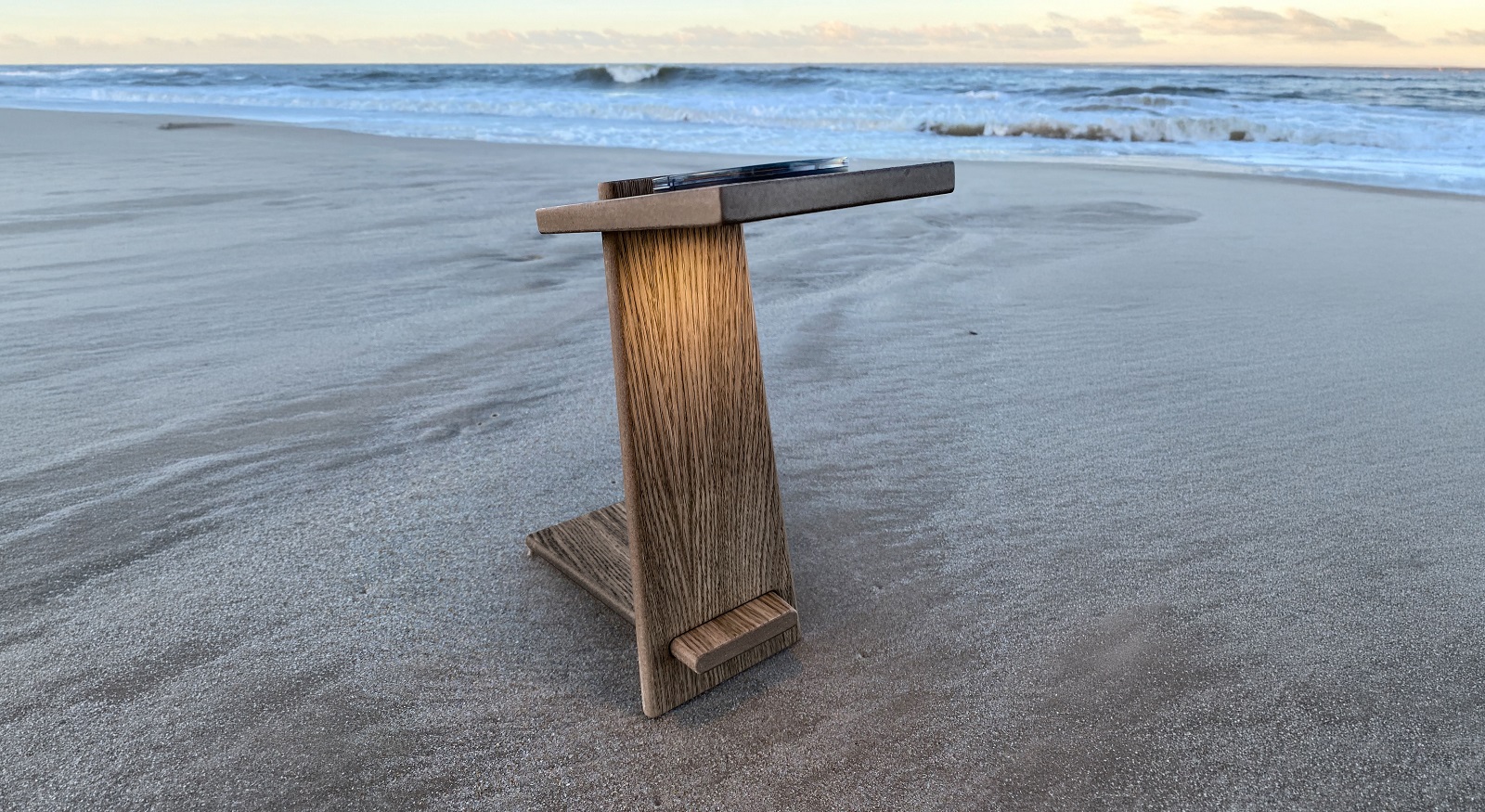 Herforder Tischler machen auch mit gefärbten Solarleuchten auf Meeresverschmutzung aufmerksam