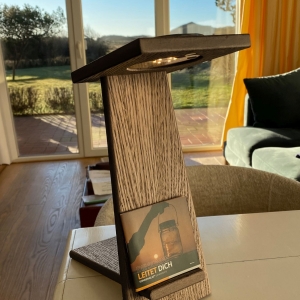 Herforder Tischler machen auch mit gefärbten Solarleuchten auf Meeresverschmutzung aufmerksam